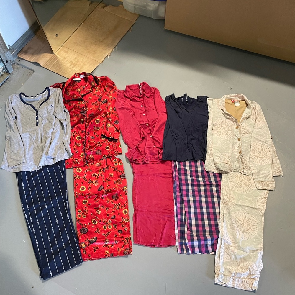 Lot of 5 pajama sets